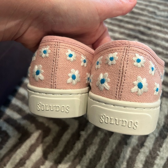 Soludos Pink Floral Shoes size 8 NWOB - Picture 5 of 6